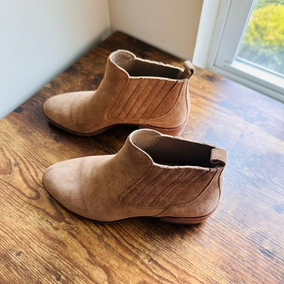 Gianni Bini Stand-Bye Suede Ankle Boots - Size 5.5 Sahara Sand - Like New - Picture 11 of 14